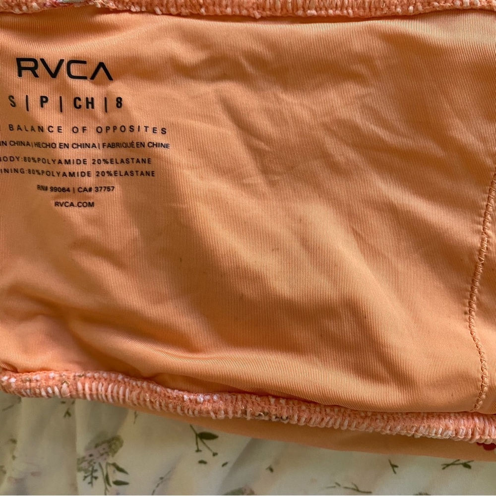sarah cameron RVCA Peach Floral bikini top - Picture 5 of 8